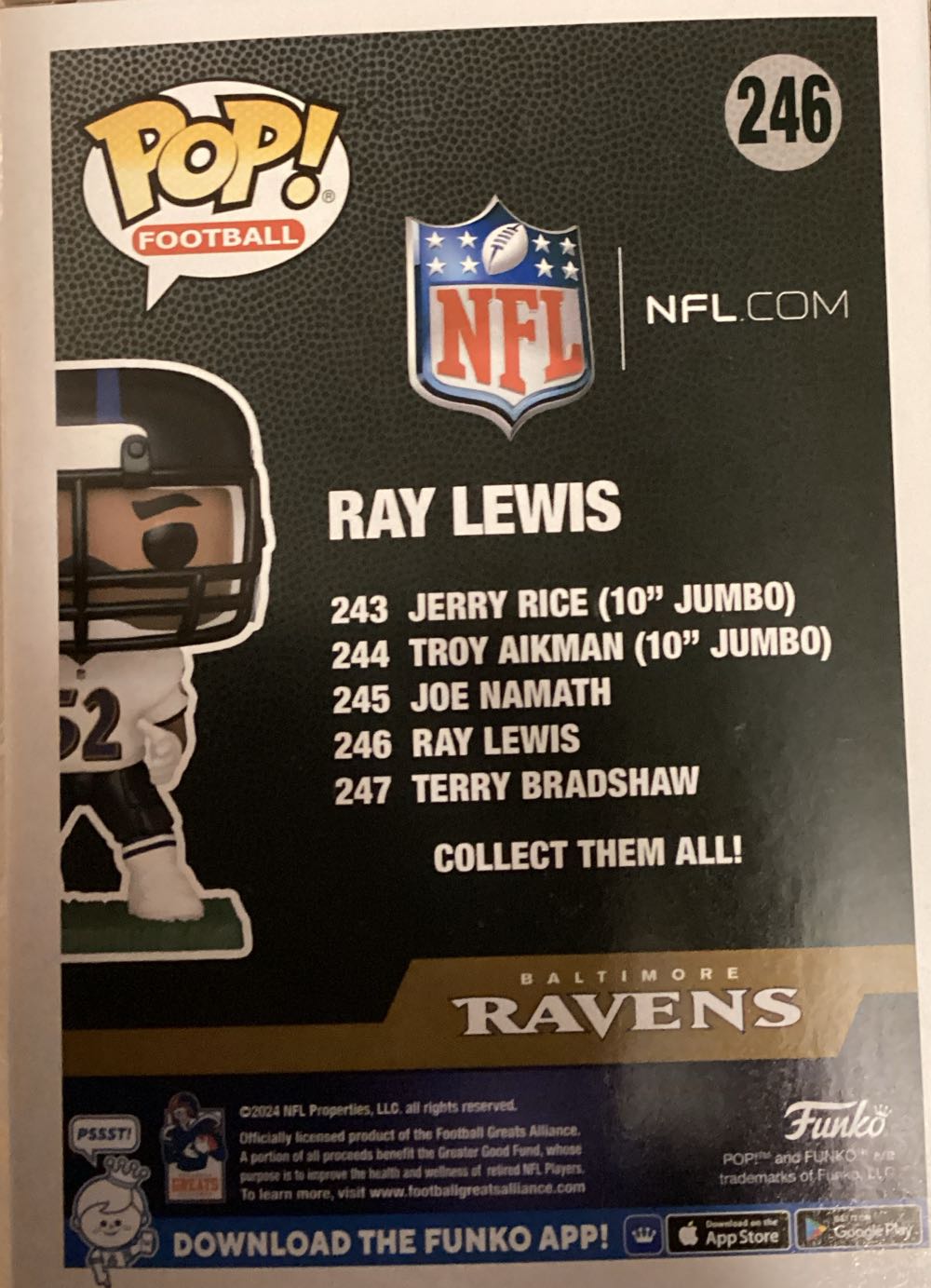 Ray Lewis - NFL vinyl figure collectible [Barcode 889698795883] - Main Image 2
