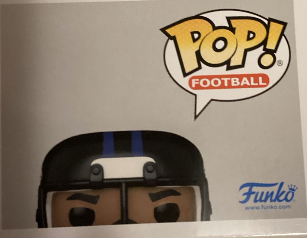 Ray Lewis - NFL vinyl figure collectible [Barcode 889698795883] - Main Image 3