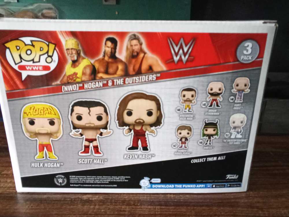 NWO Hogan & The Outsiders - WWE vinyl figure collectible [Barcode 889698751292] - Main Image 2