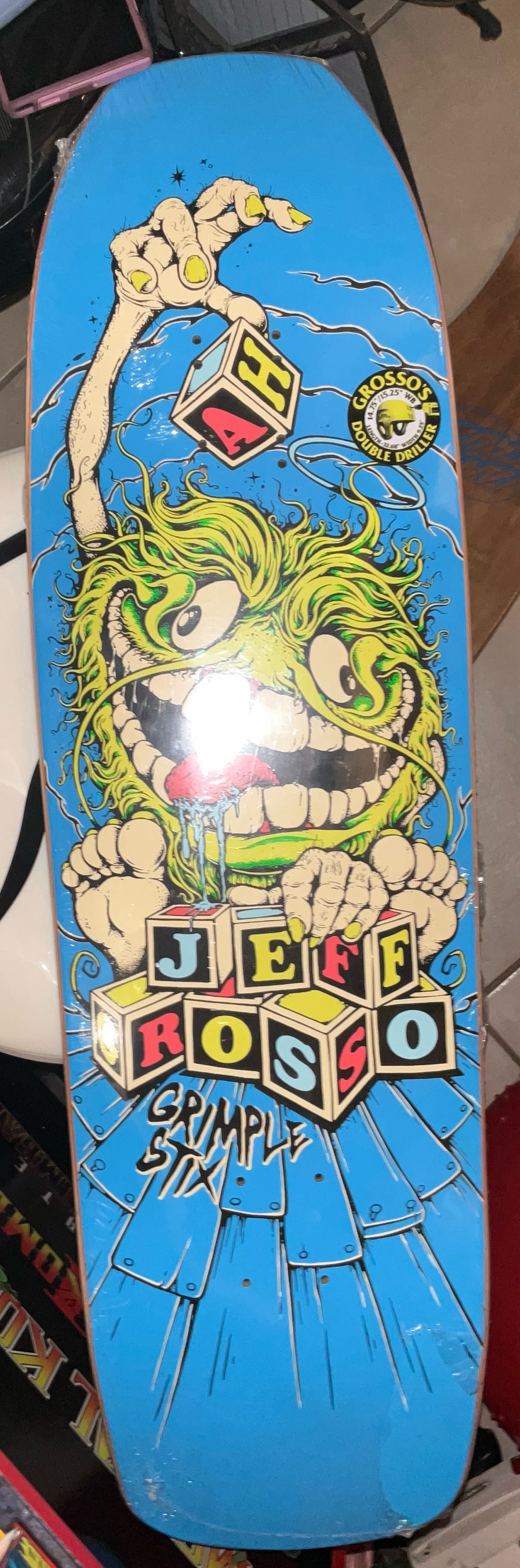 AH Grosso Grimple Blue 9.25  vinyl figure collectible [Barcode 196575085389] - Main Image 2