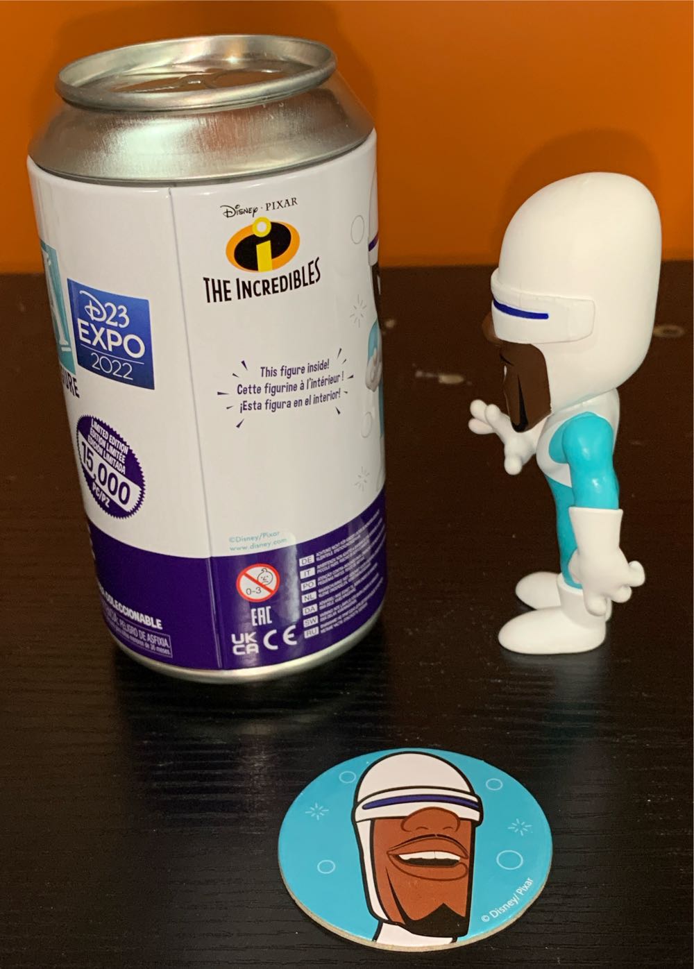 Frozone - The Incredibles vinyl figure collectible [Barcode 889698663915] - Main Image 2