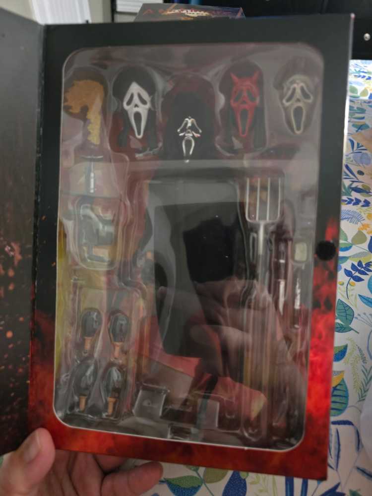 Ghostface Inferno - Scream vinyl figure collectible [Barcode 634482419052] - Main Image 2