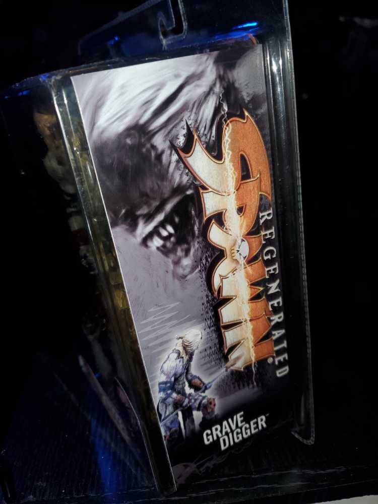 REGENERATION  vinyl figure collectible - Main Image 2