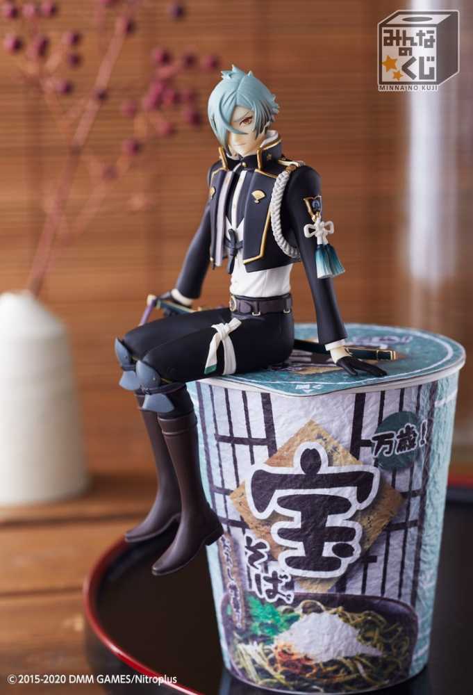 Royal Bobbles Hillary Clinton Bobblehead Premium Polyresin Lifelike Figure Unique Serial Number Exquisite Detail