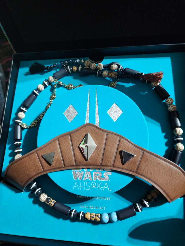 Ahsoka Tano   vinyl figure collectible - Main Image 2