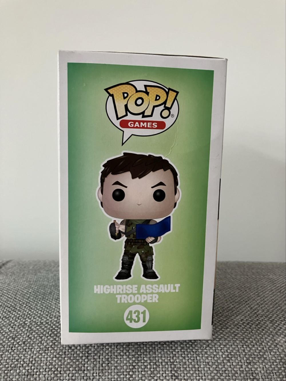 Highrise. Assault Trooper - Fortnite vinyl figure collectible [Barcode 889698344654] - Main Image 3