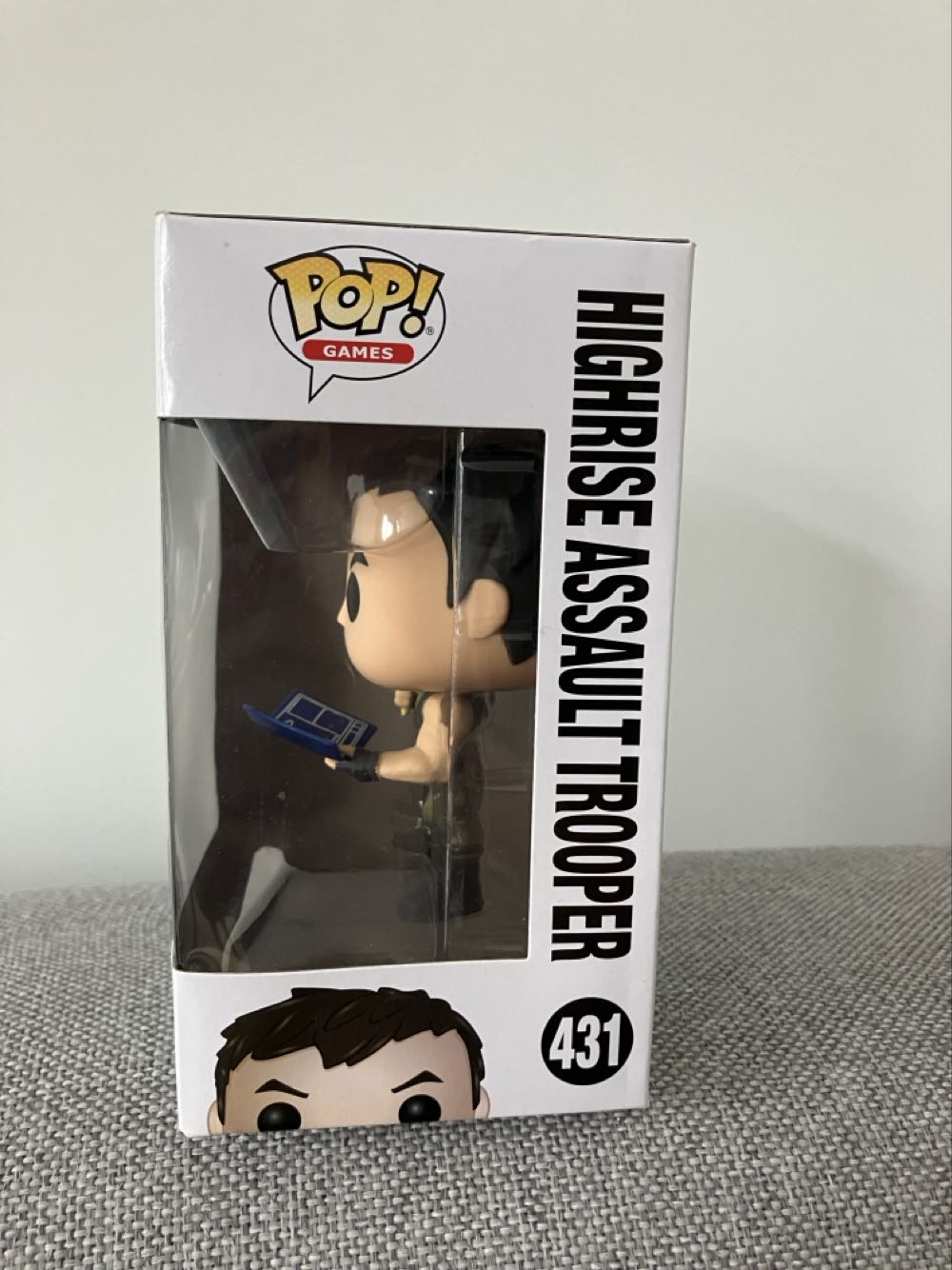 Highrise. Assault Trooper - Fortnite vinyl figure collectible [Barcode 889698344654] - Main Image 4