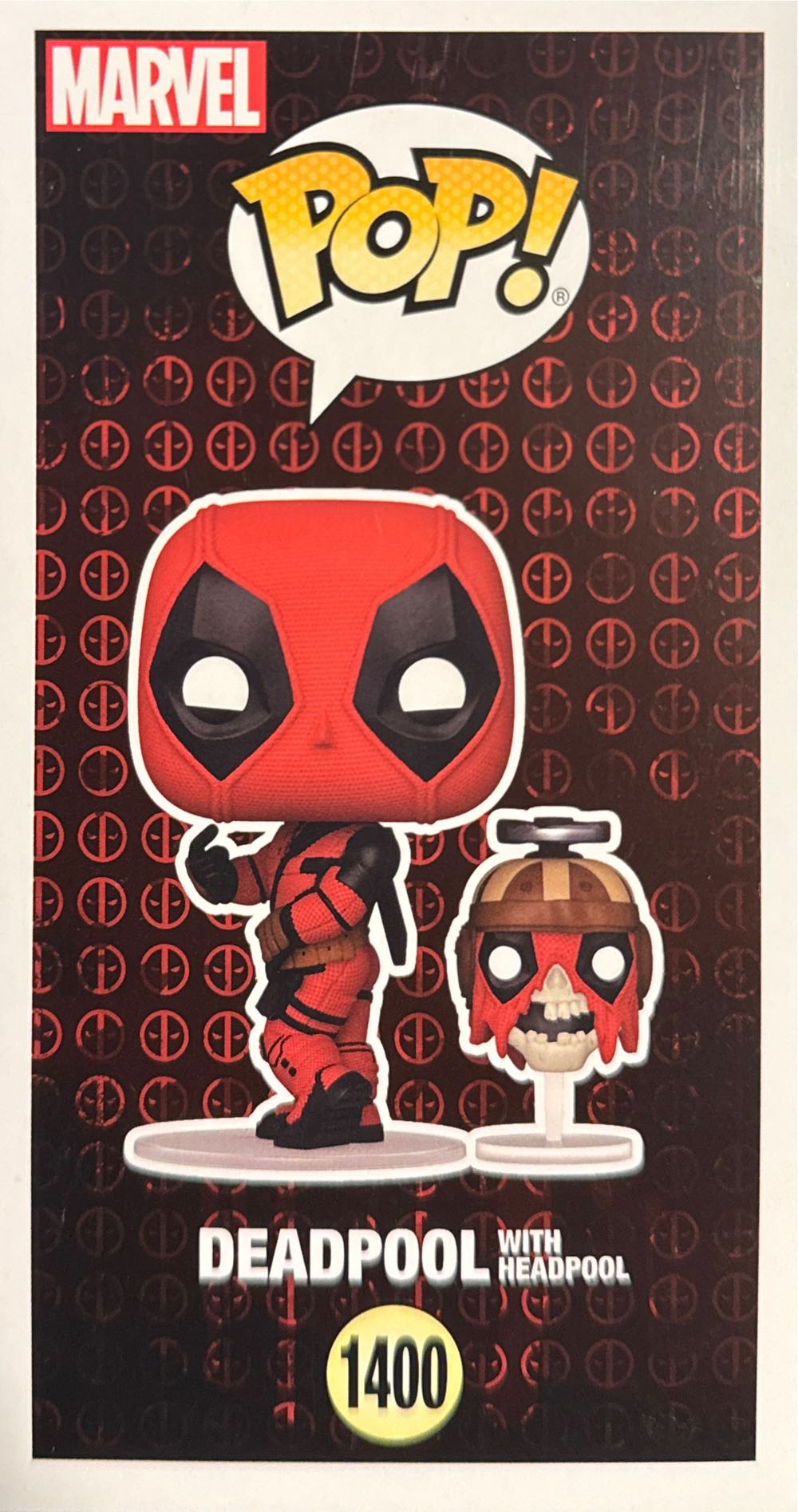 Deadpool With Headpool - Deadpool vinyl figure collectible [Barcode 889698797689] - Main Image 3