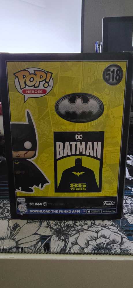 Batman - Batman vinyl figure collectible [Barcode 889698806862] - Main Image 2
