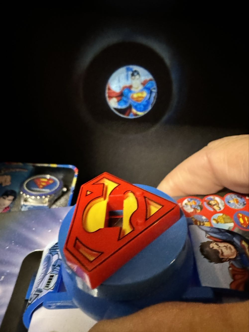 Superman Projection Watch  vinyl figure collectible [Barcode 030506390121] - Main Image 3