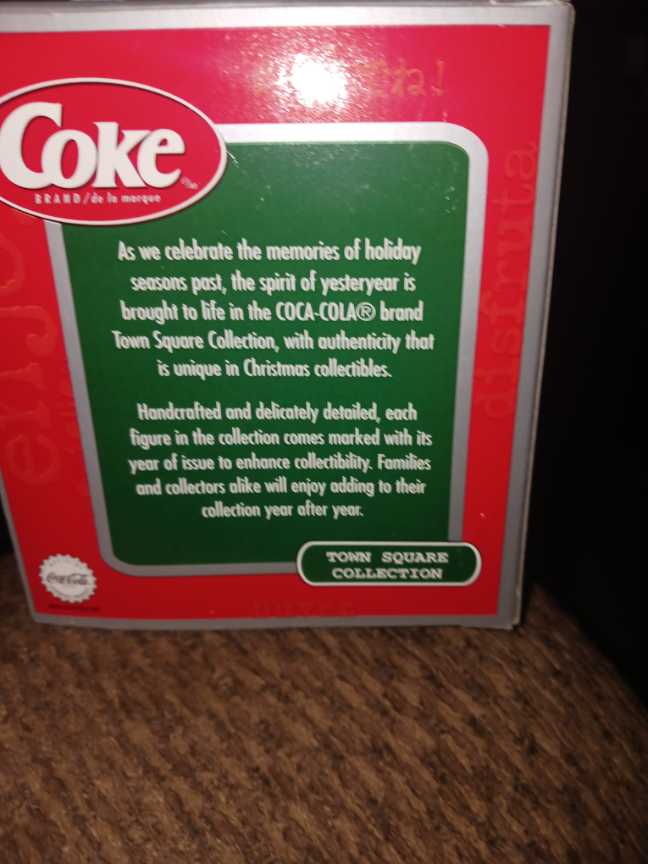 Coca-Cola Town Square Collection Mexican Mariachi Band - Coca-Cola vinyl figure collectible - Main Image 2