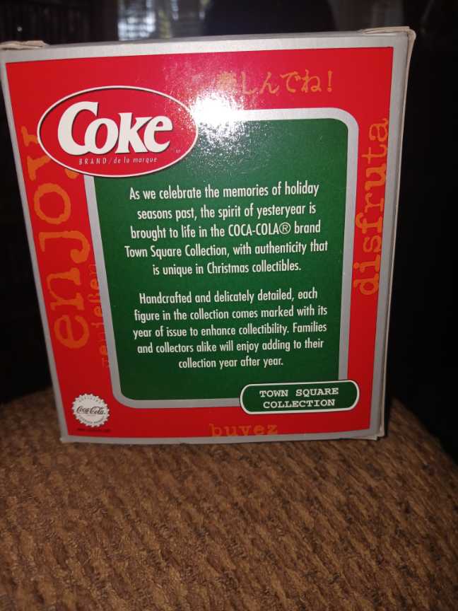 Coca-Cola Town Square Collection Red Delivery Truck  - Coca-Cola vinyl figure collectible - Main Image 2