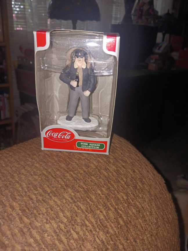 Jada Metals Wednesday Addams 2.5” Diecast Of Metalfigs