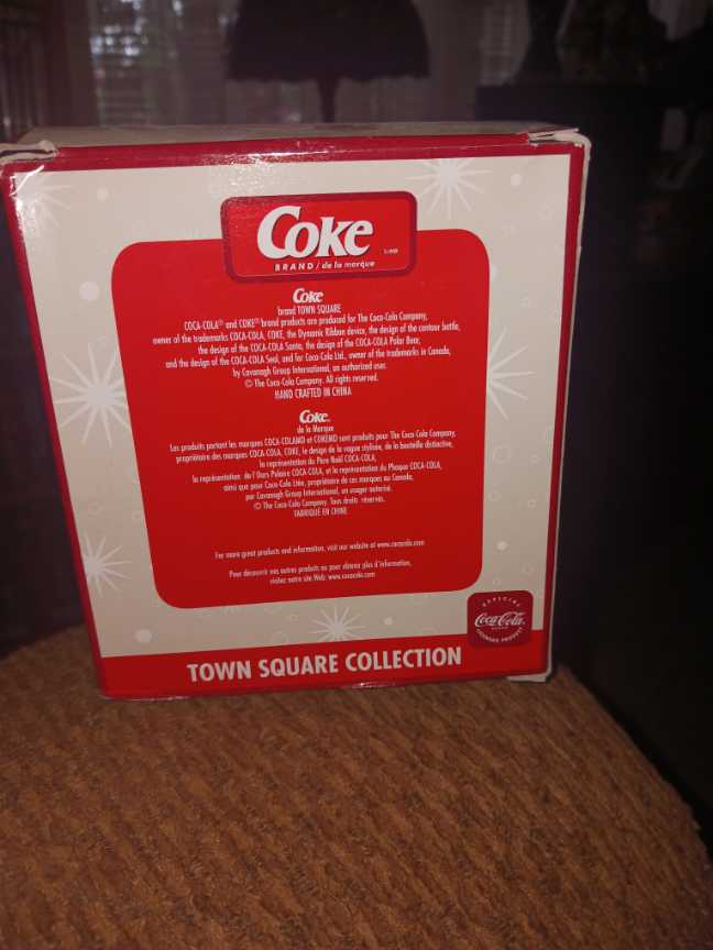 Coca-Cola Town Square Collection Lollypop Sign & 2 Sidewalk Signs 2003 - Coca-Cola vinyl figure collectible - Main Image 2