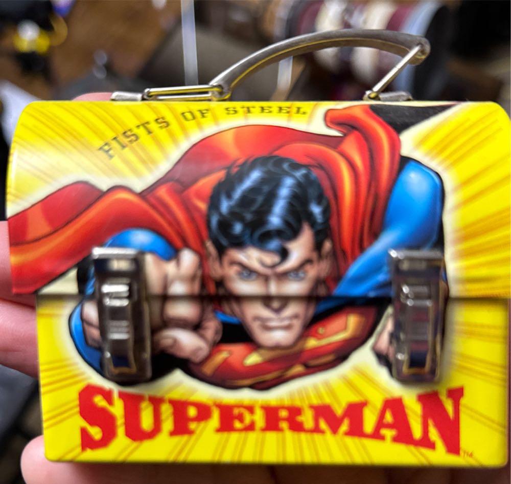 Superman Miniature Lunchpail Tin  vinyl figure collectible - Main Image 2