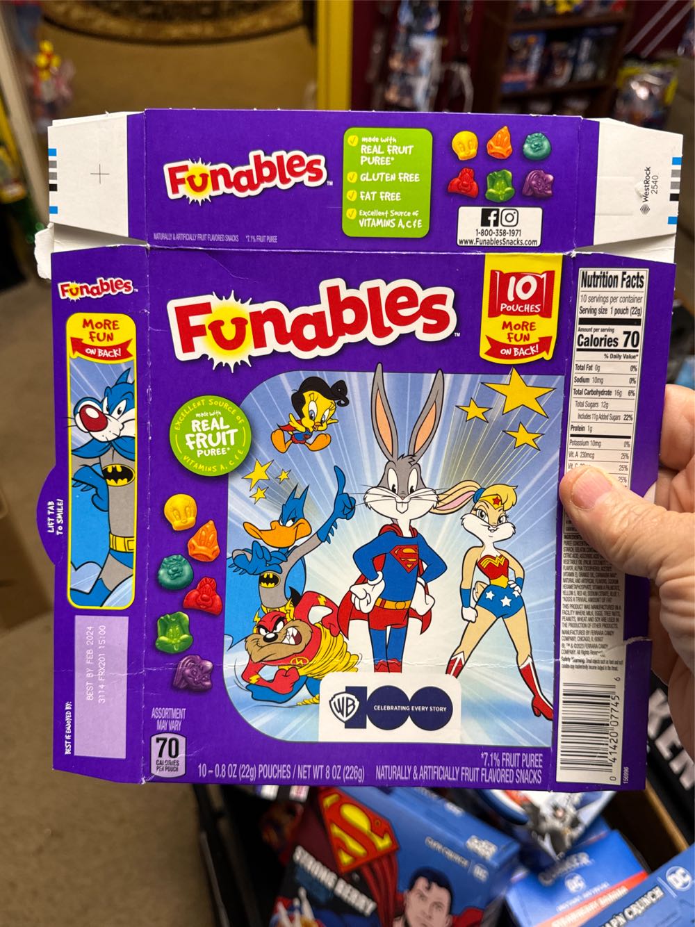 Funables Fruit Snacks Dc Superman Comics  vinyl figure collectible [Barcode 041420055195] - Main Image 2