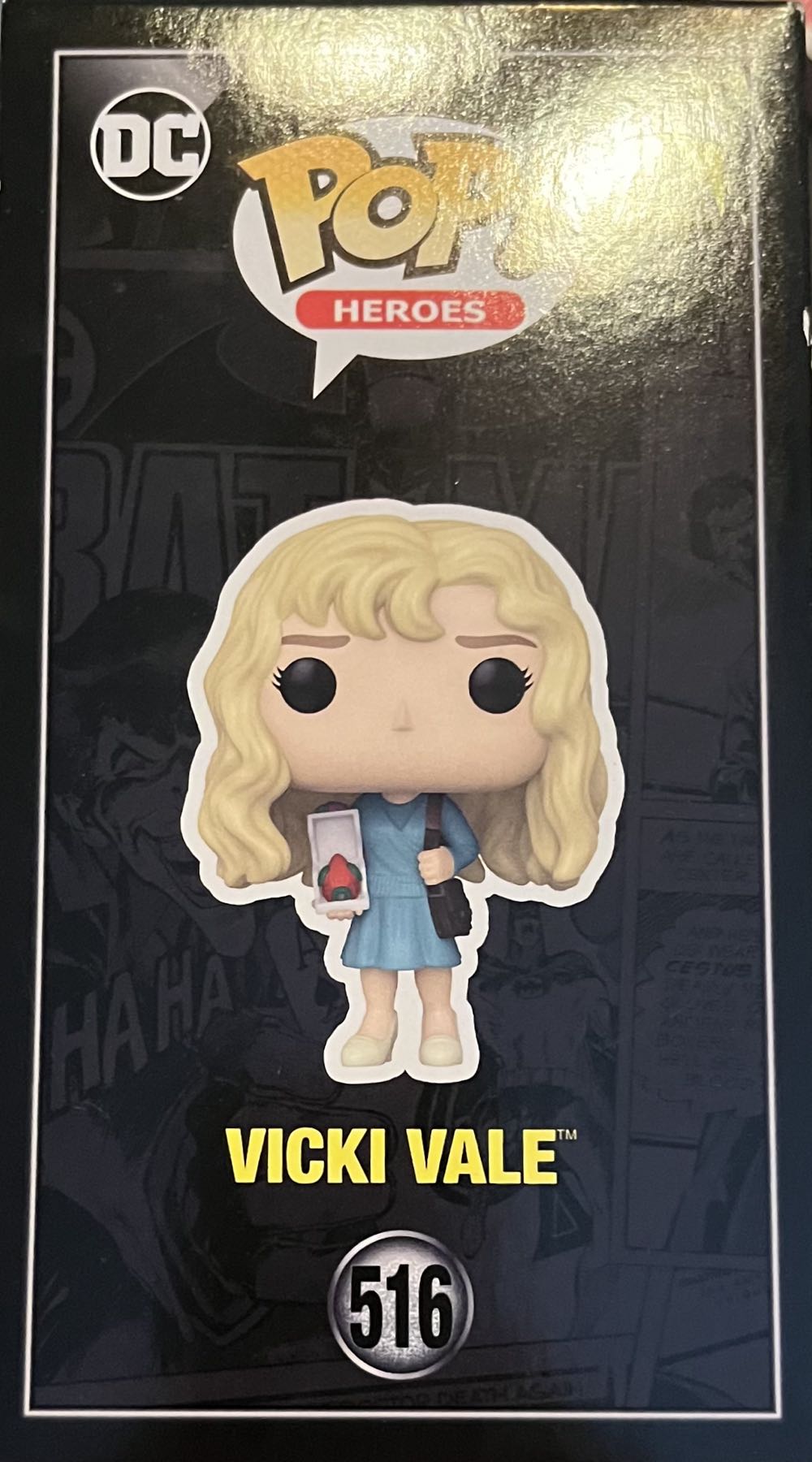 Vicki Vale - Batman vinyl figure collectible [Barcode 889698806886] - Main Image 3