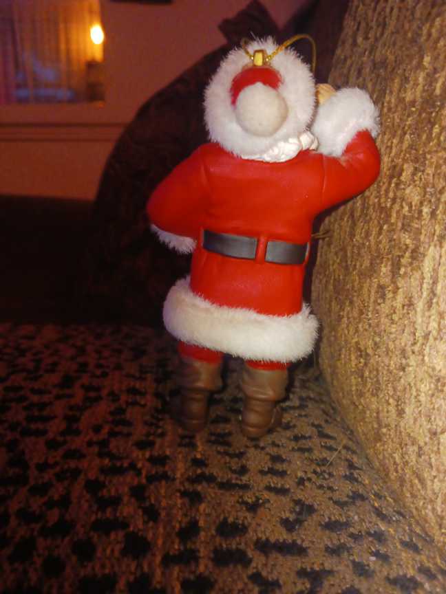 Coca-Cola Santa Drinking Coke From Bottle Kurt & Adler 2012 - Coca-Cola vinyl figure collectible - Main Image 2