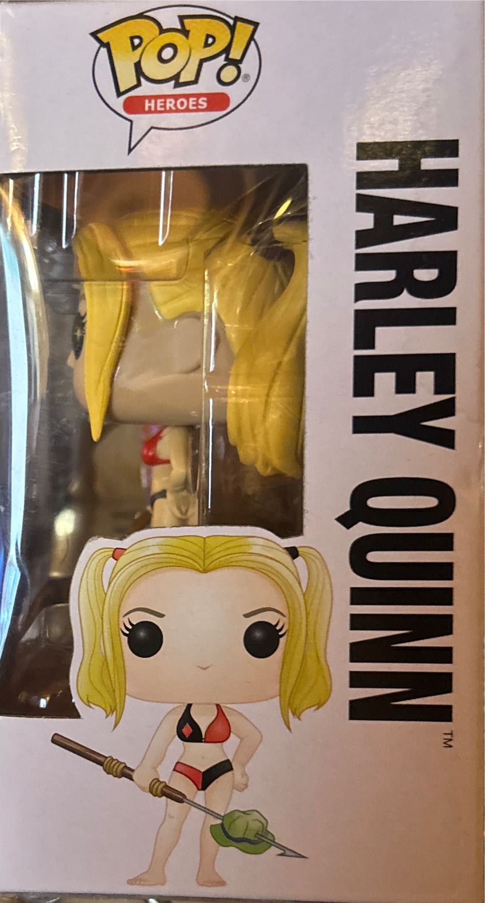 The Joke (beach) & Harley Quinn - DC Universe vinyl figure collectible - Main Image 4