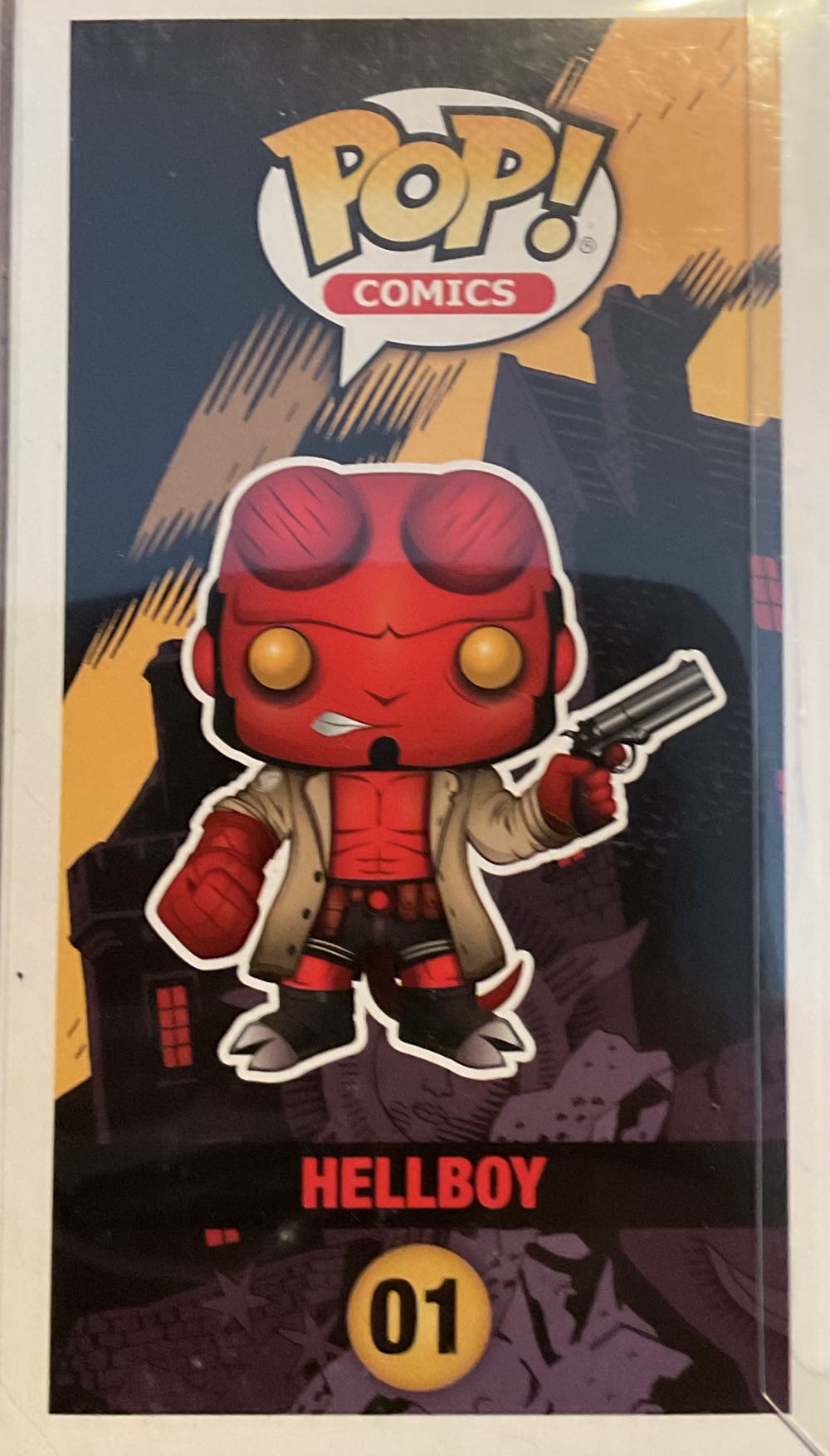 Hellboy  vinyl figure collectible - Main Image 2