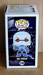 Mr. Freeze - Batman: The Animated Series vinyl figure collectible [Barcode 889698136426] - Main Image 3