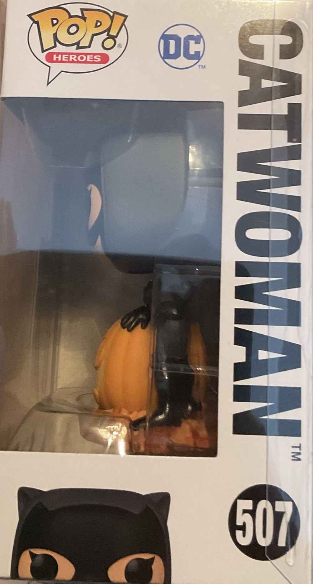 Catwoman - Batman vinyl figure collectible [Barcode 889698819565] - Main Image 4