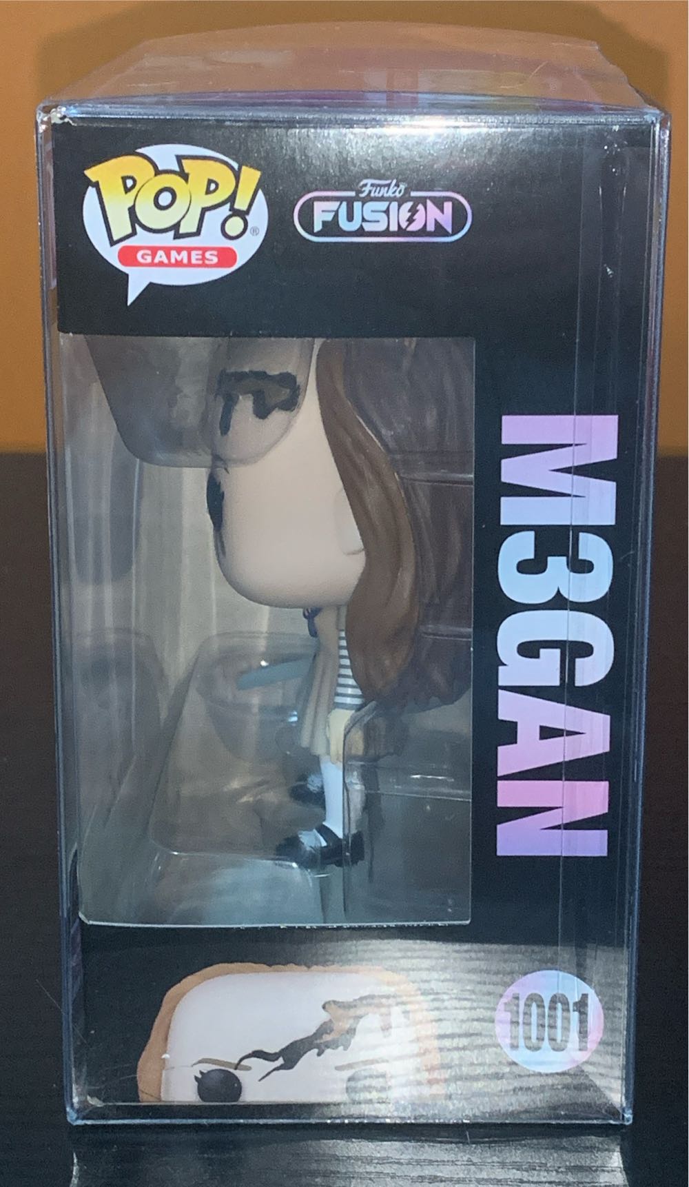 M3gan - Halloween vinyl figure collectible [Barcode 889698808743] - Main Image 2