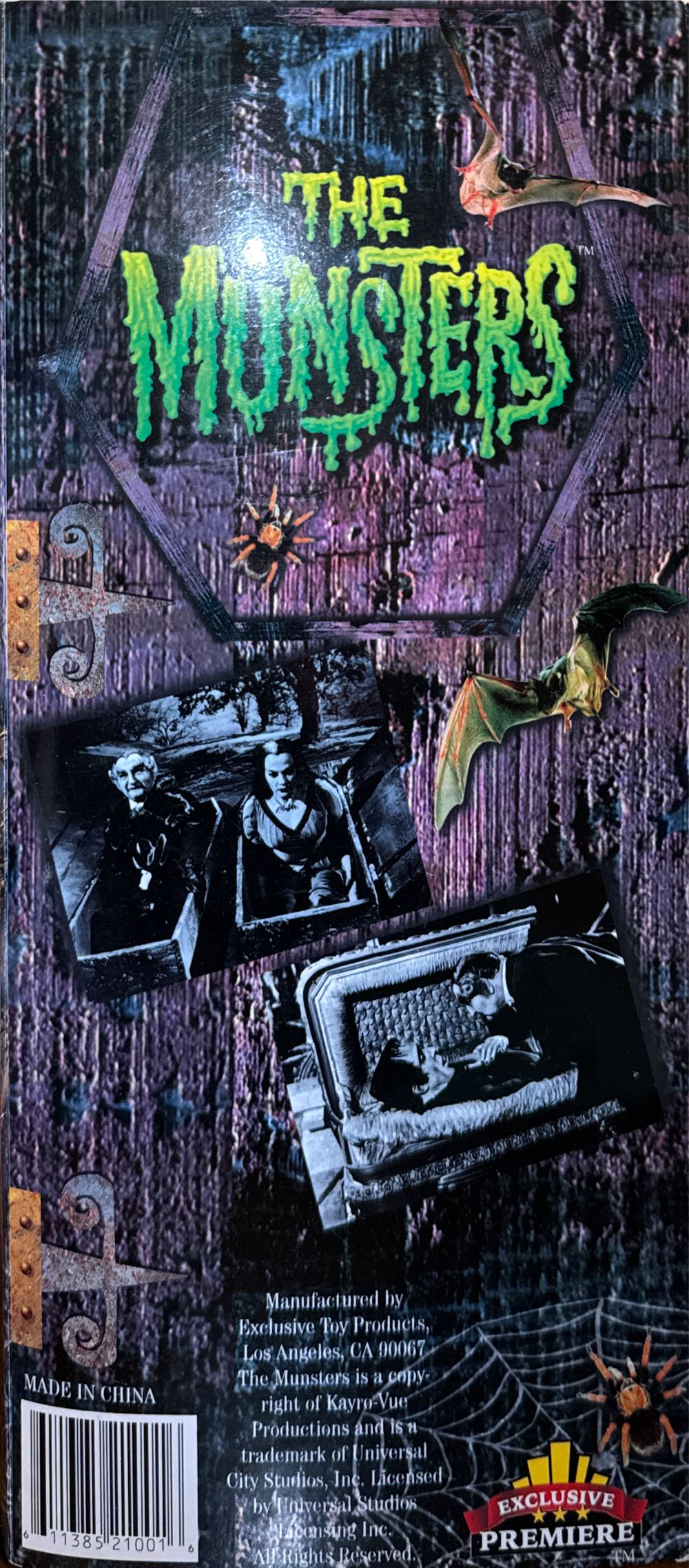 Lily Munster  vinyl figure collectible [Barcode 611385210016] - Main Image 2