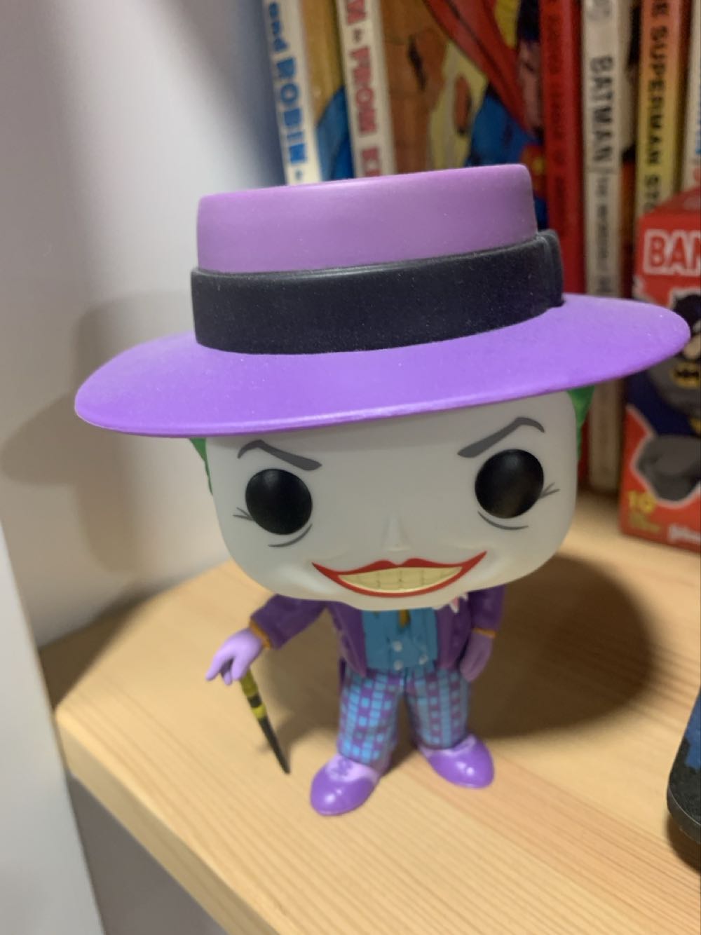 The Joker - Batman vinyl figure collectible - Main Image 2