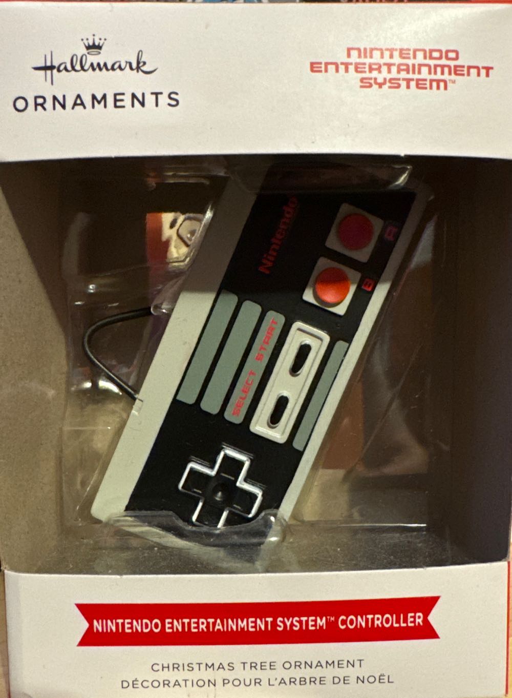 NES Controller  vinyl figure collectible [Barcode 763795713776] - Main Image 2