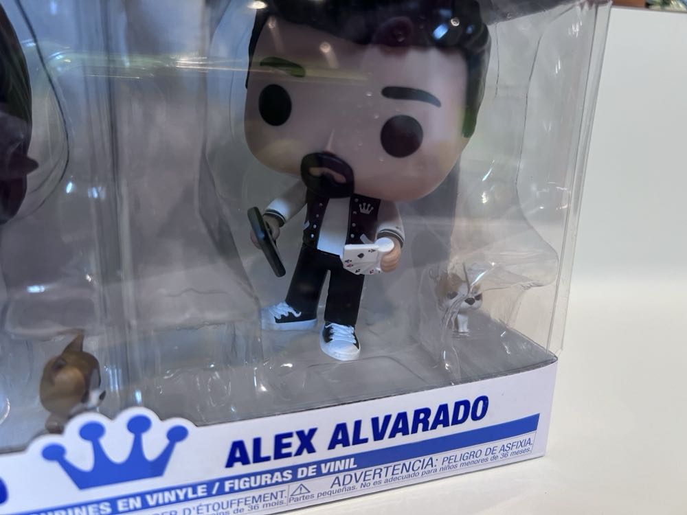 Greg And Amy - Celebrities vinyl figure collectible [Barcode 889698849937] - Main Image 3