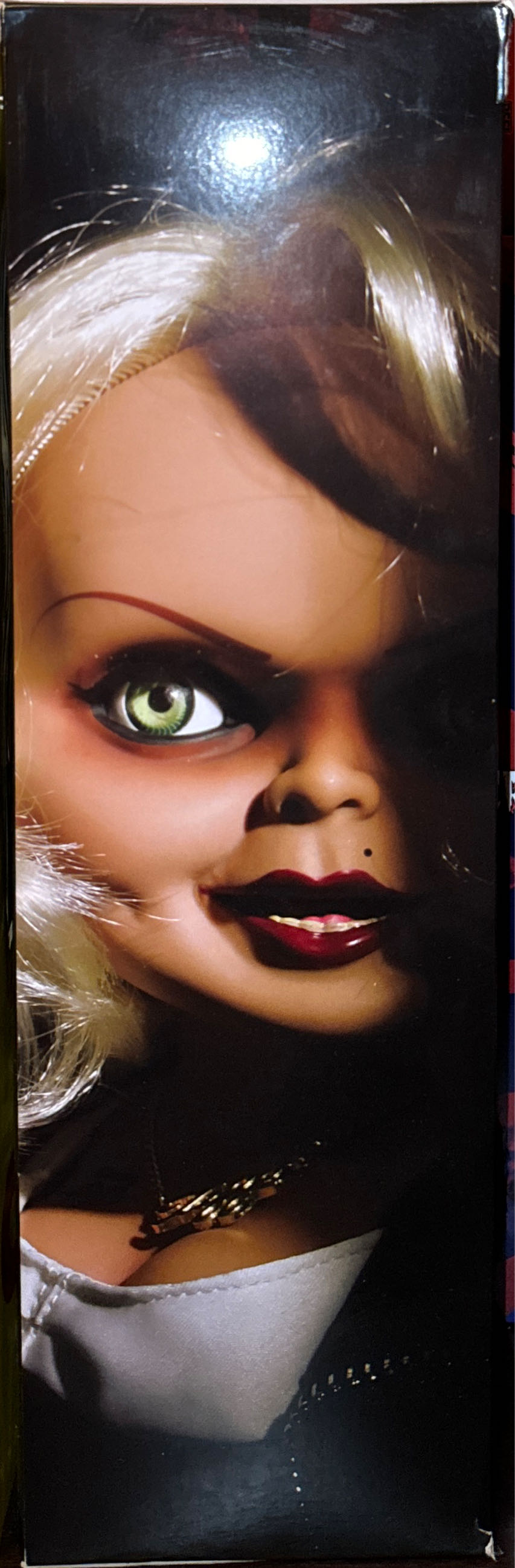 Tiffany  vinyl figure collectible [Barcode 696198780154] - Main Image 3