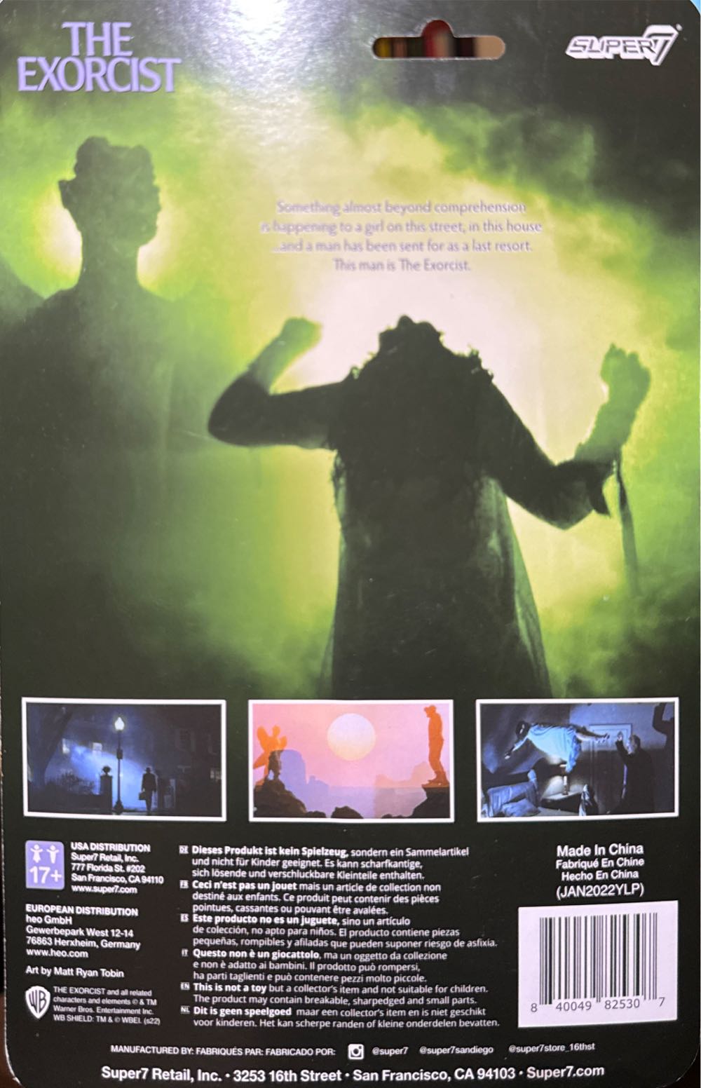 Regan MacNeil - The Exorcist vinyl figure collectible [Barcode 840049825307] - Main Image 2