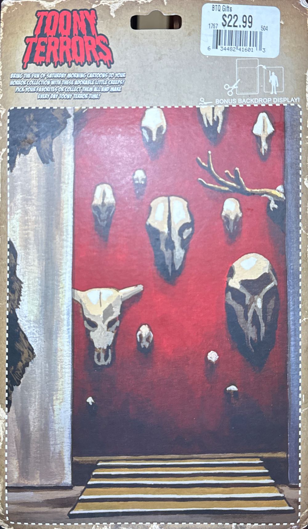 Leatherface  vinyl figure collectible [Barcode 634482416013] - Main Image 2