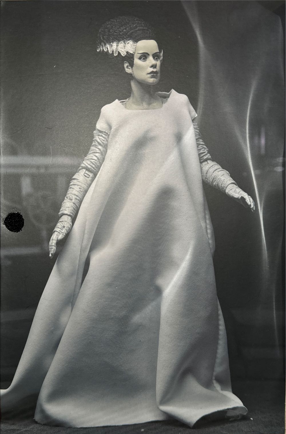 Bride of Frankenstein - Universal Monsters vinyl figure collectible [Barcode 634482048214] - Main Image 3
