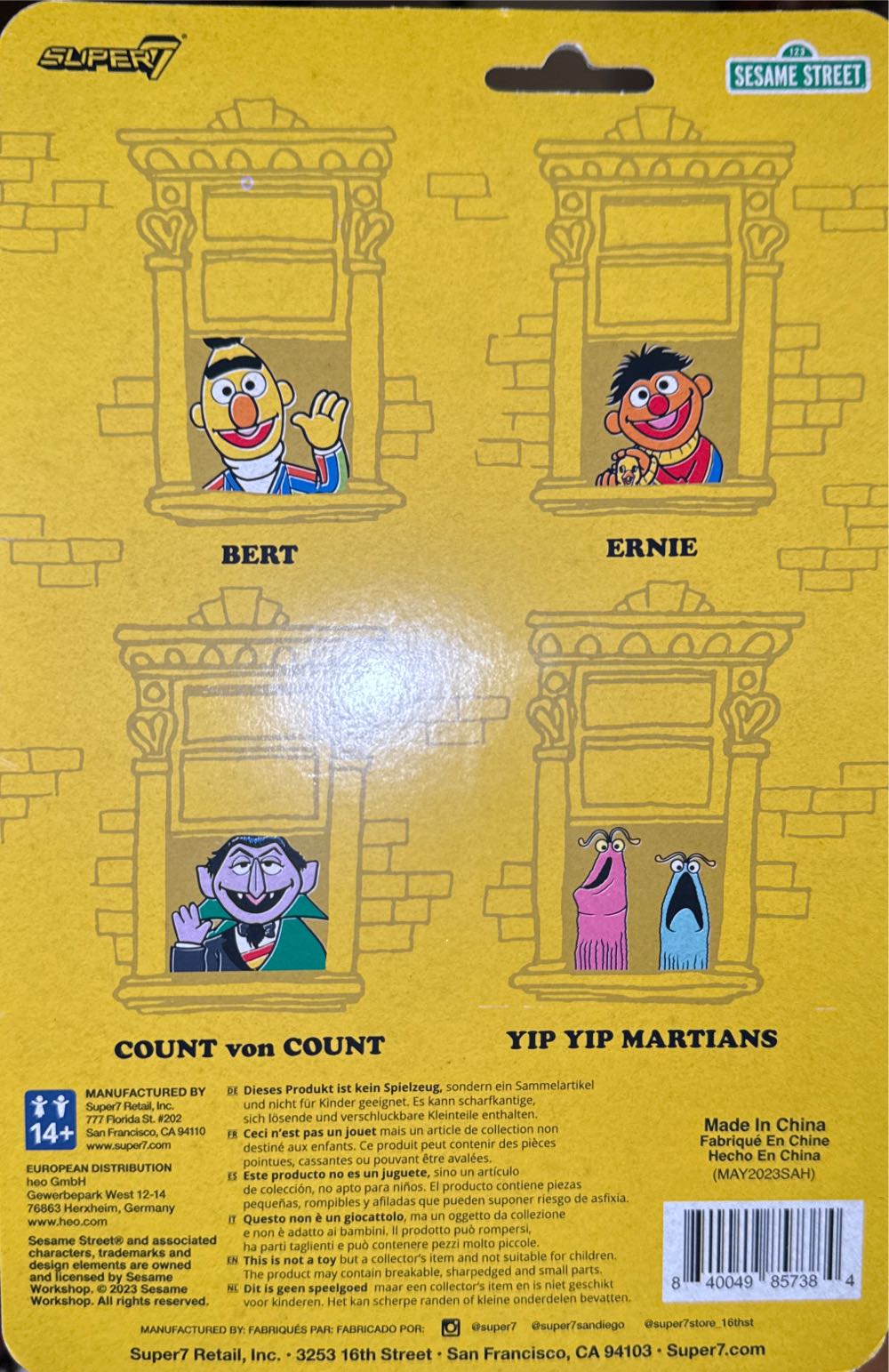 Bert - Seasame Street vinyl figure collectible [Barcode 840049857384] - Main Image 2