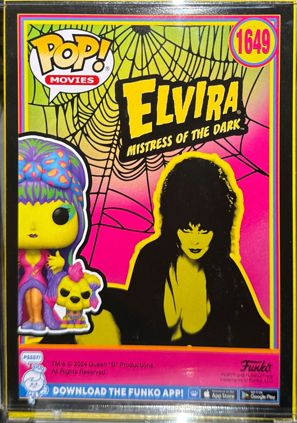 Elvira - Elvira Mistress of the Dark vinyl figure collectible [Barcode 889698824088] - Main Image 4