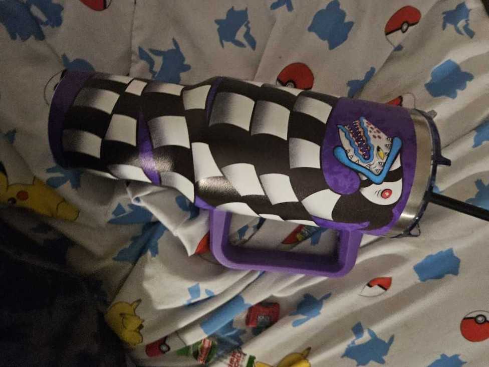 Spirit Haloween Tumbler  (Bettle Juice Worm)  - Beetlejuice vinyl figure collectible [Barcode 1711043] - Main Image 2