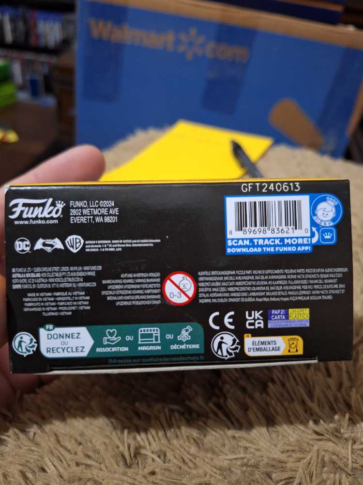 Batman With Batmobile - 88 (batman)  FUNKOPOP - Bitty Pop Rides - Batman: Arkham Knight vinyl figure collectible [Barcode 889698836210] - Main Image 3