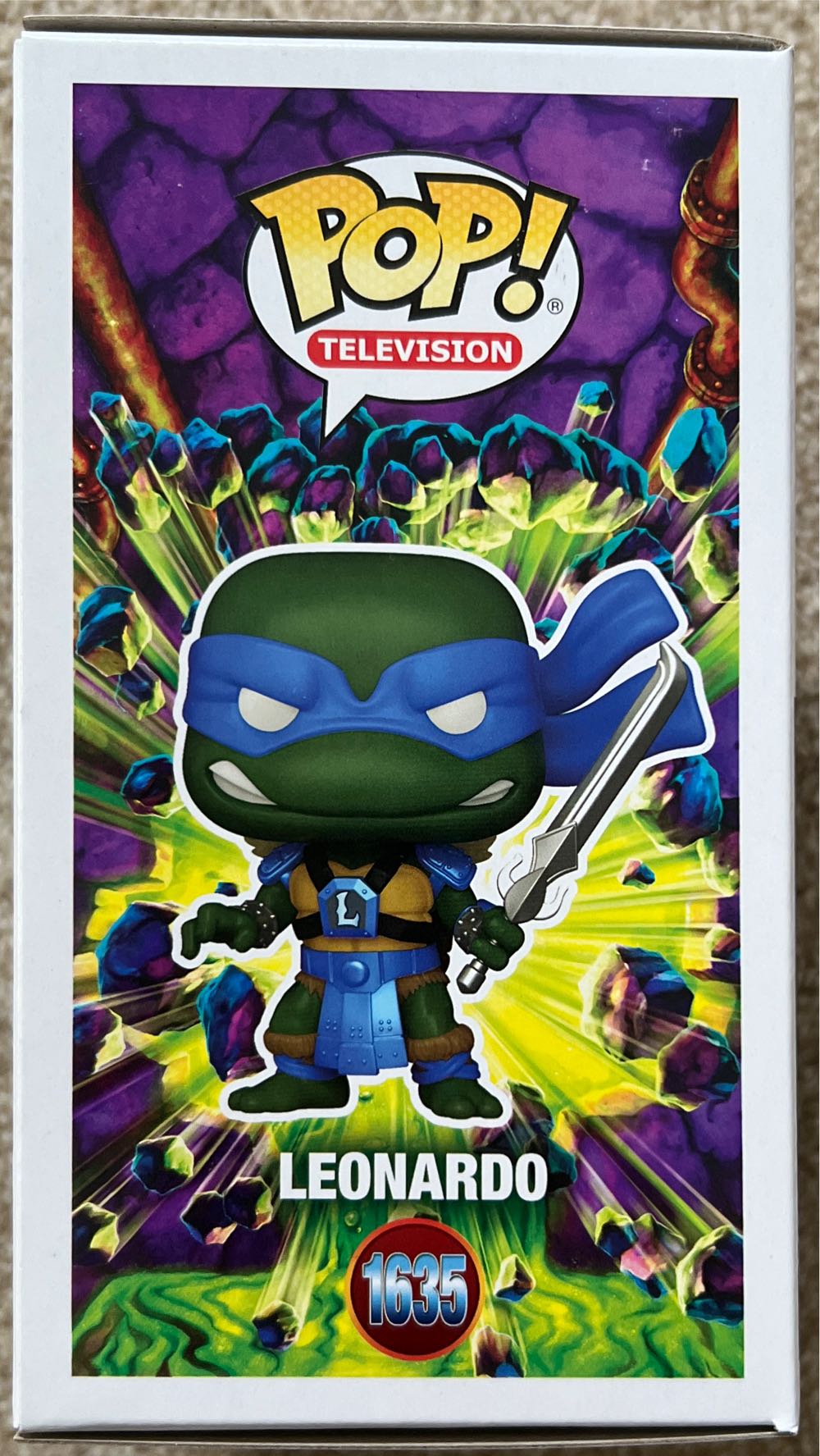 TMNTxMOTU: Leonardo - Teenage Mutant Ninja Turtles vinyl figure collectible [Barcode 889698824590] - Main Image 2