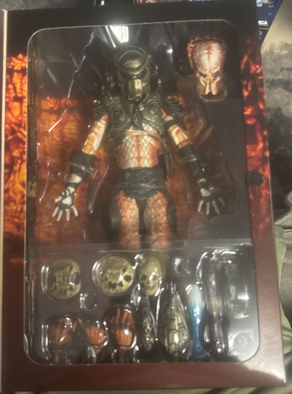 Neca Predator 2: Ultimate Stalker Predator  vinyl figure collectible [Barcode 634482514245] - Main Image 2