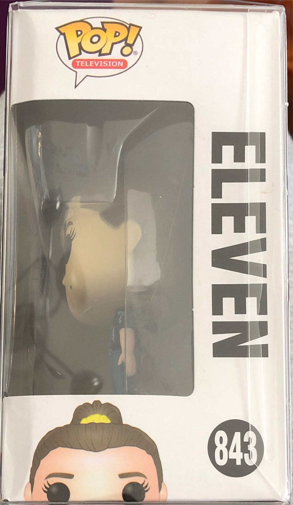 Eleven 843 - Stranger Things vinyl figure collectible [Barcode 002024000080] - Main Image 2