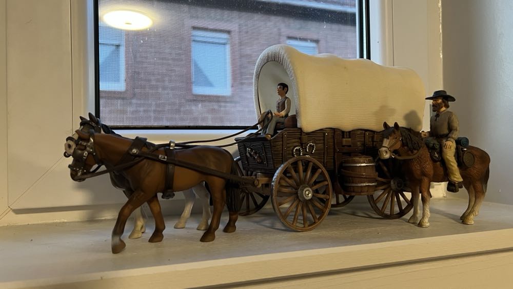 Schleich 42024 Planwagen  vinyl figure collectible [Barcode 4005086420243] - Main Image 2