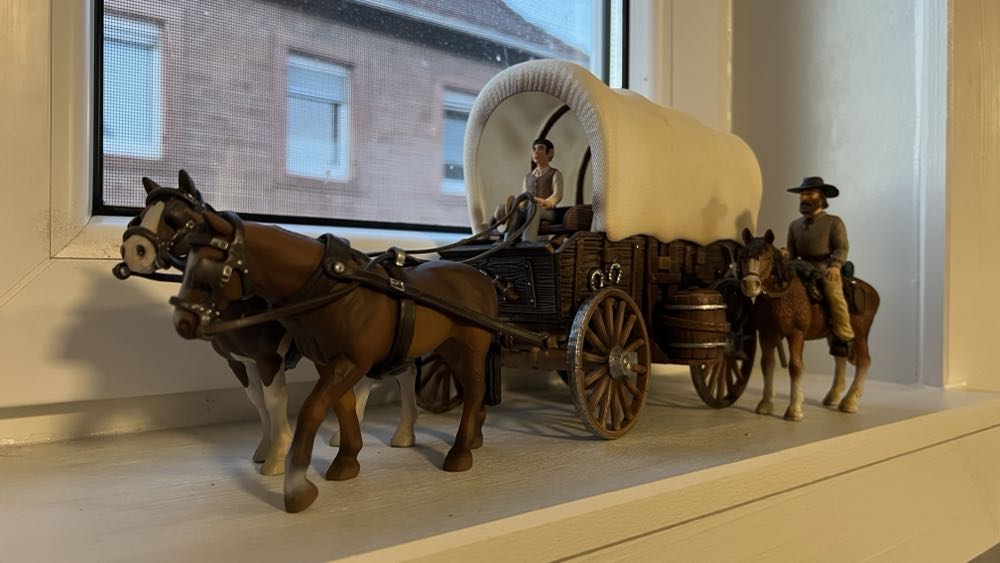 Schleich 42024 Planwagen  vinyl figure collectible [Barcode 4005086420243] - Main Image 3