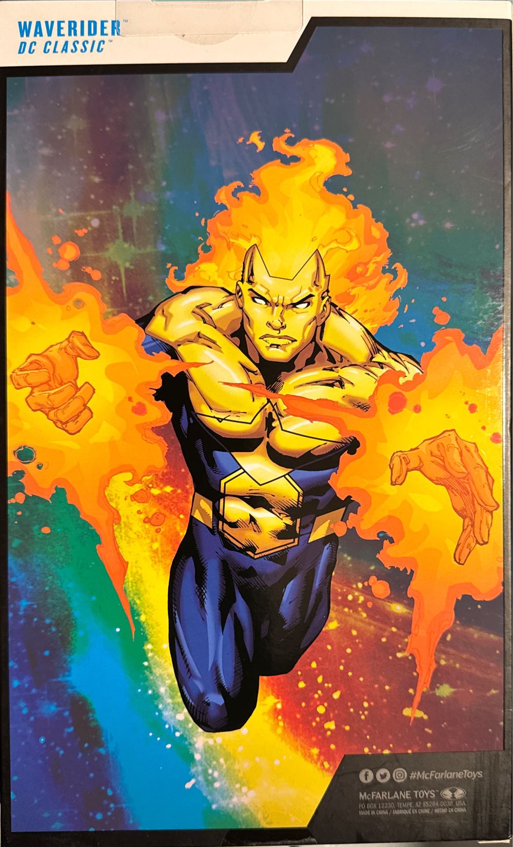 Mcfarlane Toys Dc Multiverse Waverider Dc Classic Gold Label 7 Inches Action Figure Explore The Timestream With The Aged Booster Gold  vinyl figure collectible [Barcode 787926171570] - Main Image 2