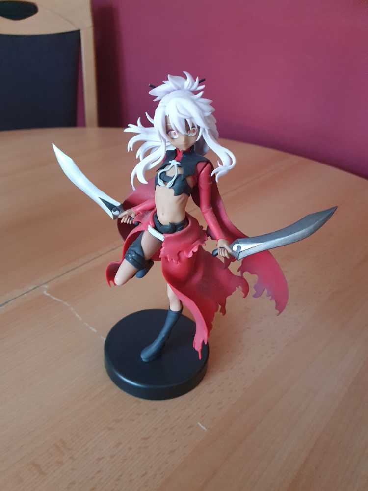 Chloe Von Einzbern  vinyl figure collectible - Main Image 2