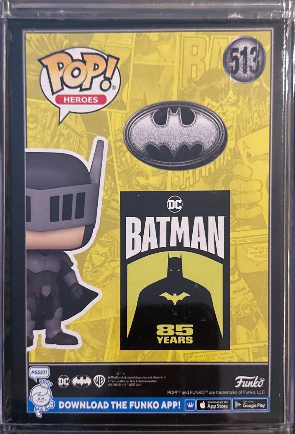 Batman Knight - Batman vinyl figure collectible [Barcode 889698787741] - Main Image 2