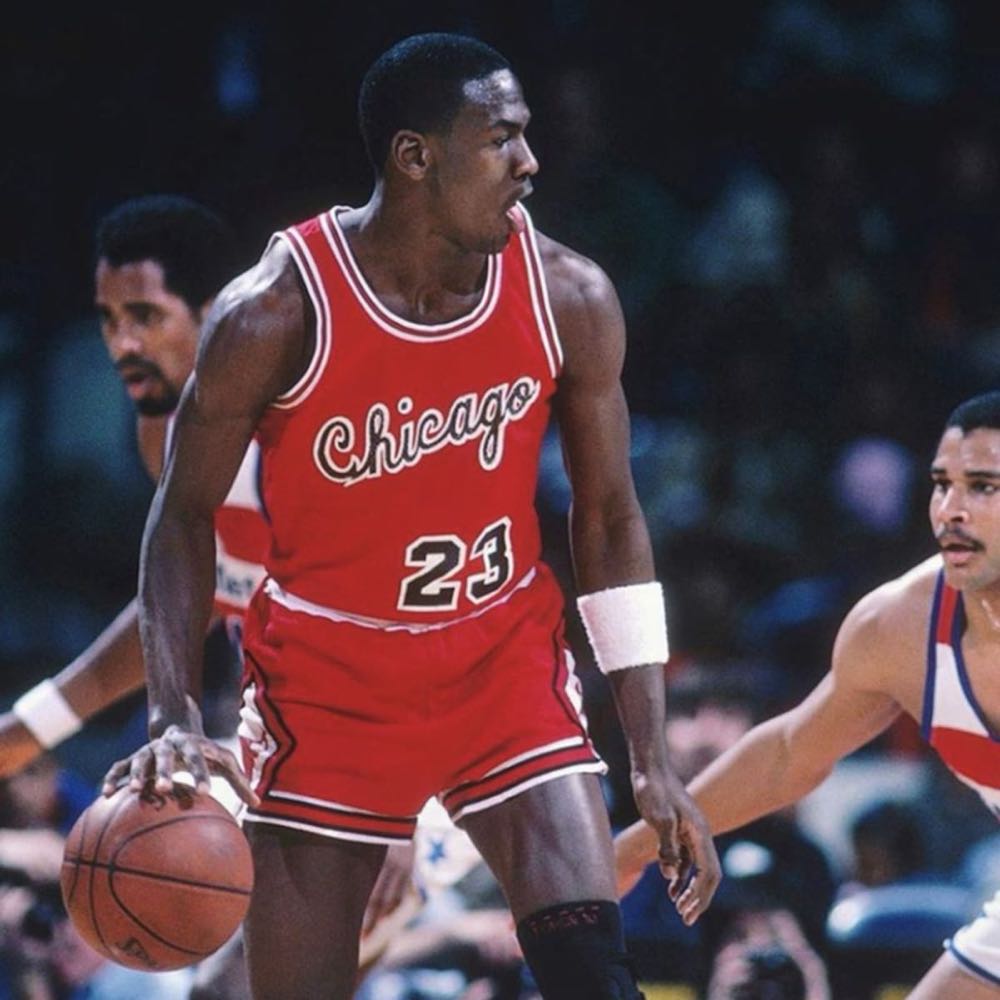 Michael Jordan (Rookie Season) - NBA vinyl figure collectible [Barcode 889698796781] - Main Image 4