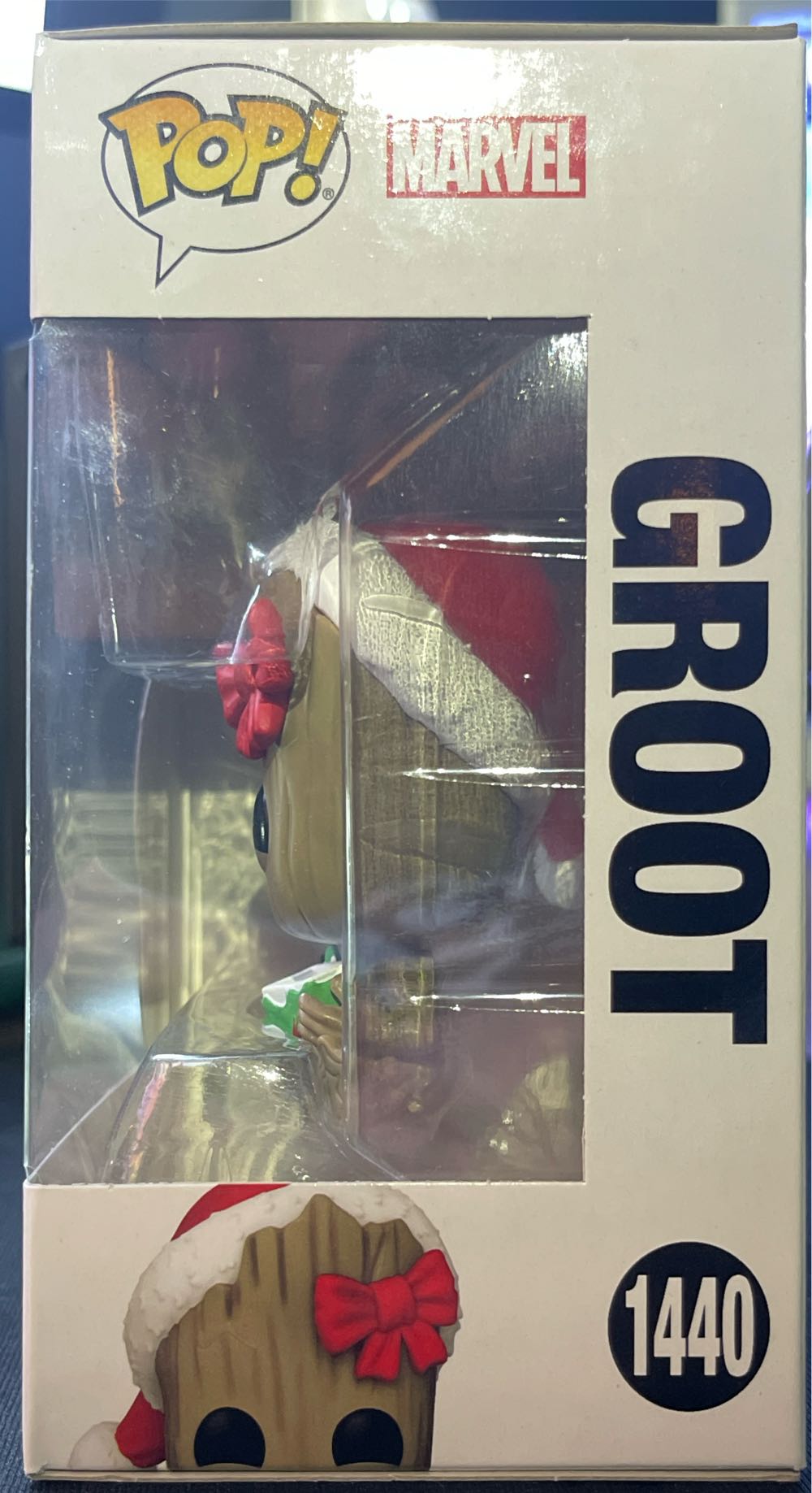 Groot: Groot (Holiday), #1440 - Marvel Universe vinyl figure collectible [Barcode 889698800334] - Main Image 2