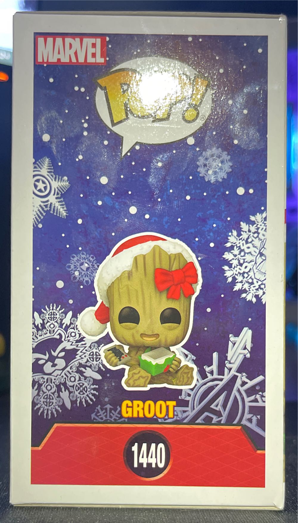 Groot: Groot (Holiday), #1440 - Marvel Universe vinyl figure collectible [Barcode 889698800334] - Main Image 4